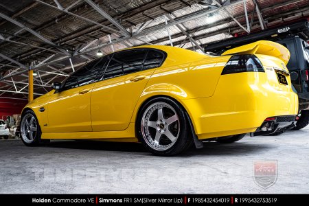 19x8.5 19x9.5 Simmons FR-1 Silver on Holden Commodore VE