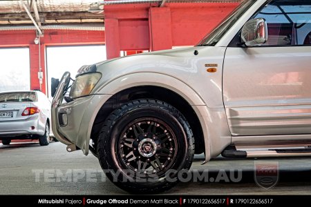 17x9.0 Grudge Offroad DEMON on Mitsubishi Pajero