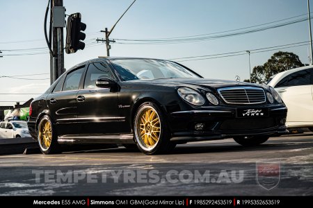 19x8.5 19x9.5 Simmons OM-1 Gold on Mercedes E-Class