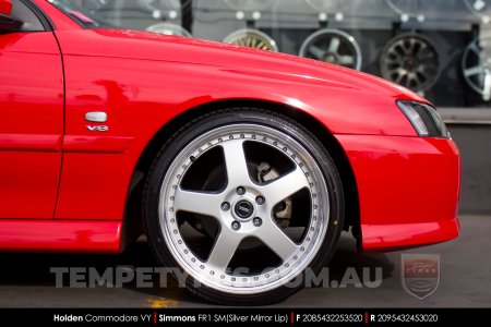 20x8.5 20x9.5 Simmons FR-1 Silver on Holden Commodore VY