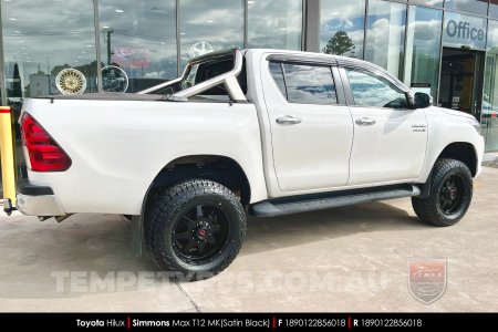 18x9.0 Simmons MAX T12 MK on Toyota Hilux SR5