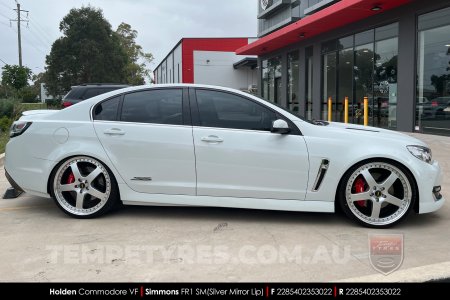 22x8.5 22x9.5 Simmons FR-1 Silver on Holden Commodore VF