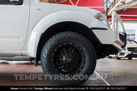 17x9.0 Grudge Offroad HAMMER on Nissan Navara D40