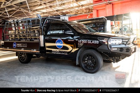 17x7.5 Starcorp Racing ECLIPSE on Toyota Hilux