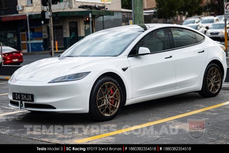 18x8.0 SC Racing XF019 Sand Bronze on Tesla Model 3