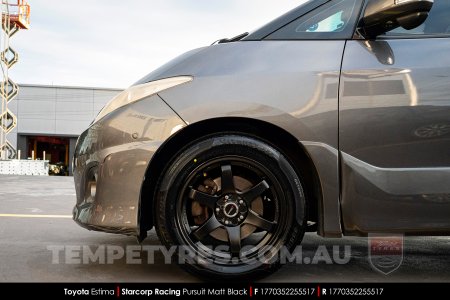 17x7.0 Starcorp Racing PURSUIT on Toyota Estima