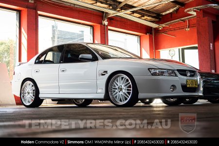 20x8.5 Simmons OM-1 White on Holden Commodore VZ