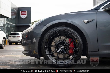 19x8.5 SC Racing DX249 Black on Tesla Model 3