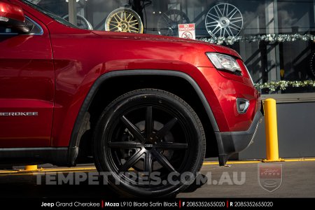 20x8.5 MOZA 910 Blade Satin Black on Jeep Grand Cherokee