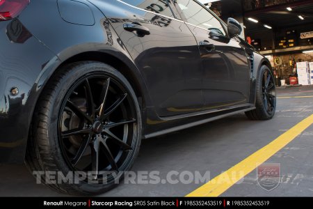 19x8.5 Starcorp Racing SR05 Satin Black on Renault Magane