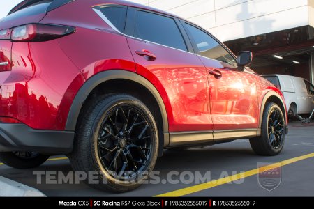 19x8.5 SC Racing RS7 Gloss Black on Mazda CX5