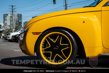 Custom Simmons Wheels on Chevrolet SSR
