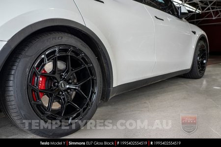 19x8.5 19x9.5 Simmons EU7 Gloss Black on Tesla Model Y