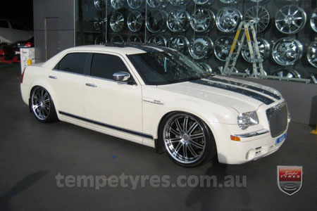 22x9.5 Lenso Symphony - BKI on CHRYSLER 300C