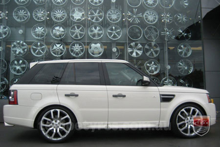 22x10 LRX Concept Silver on RANGE ROVER SPORT