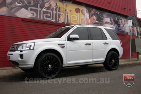 20x8.5 Lenso Como Black on LAND ROVER FREELANDER