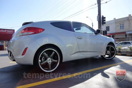 19x8.5 Incubus Fang on HYUNDAI VELOSTER