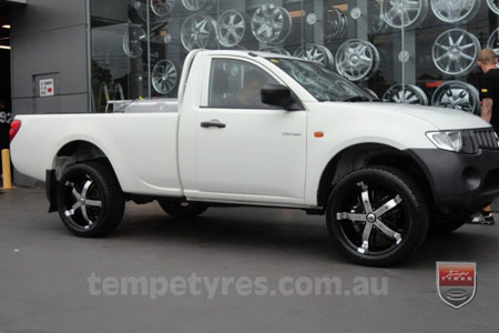 20x8.0 Giovinco Fortune16 on MITSUBISHI TRITON