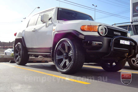 22x9.5 Ballistic Outlaw on TOYOTA FJ CRUISER