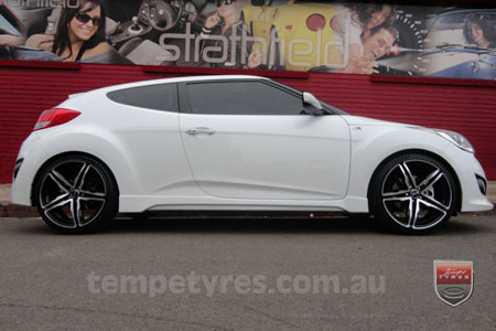 19x8.5 Incubus Fang on HYUNDAI VELOSTER