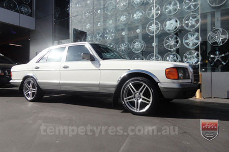 18x8.0 Style5245 on MERCEDES SE CLASS