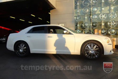 22x9.5 Lenso Symphony - BKQ on CHRYSLER 300C