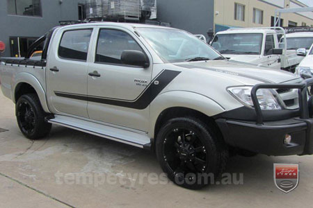 20x9.0 Ballistic Morax on TOYOTA HILUX SR5