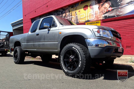 17x9.0 Ballistic Razorback on TOYOTA HILUX