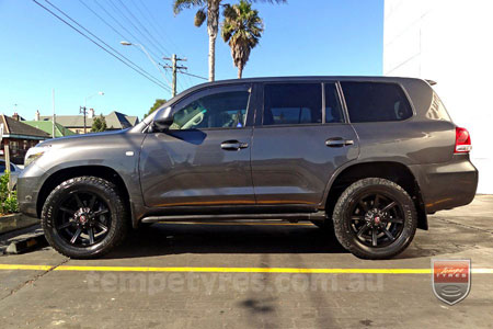 20x9.0 Ballistic Razorback on TOYOTA LANDCRUISER