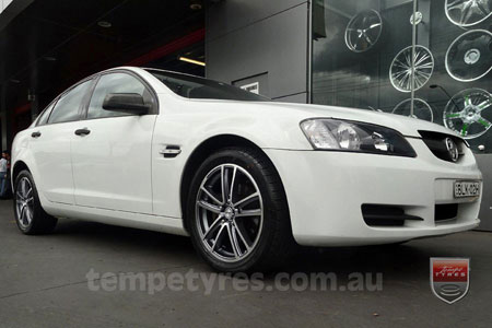 18x7.5 Fox R5 Gunmetal on HOLDEN COMMODORE