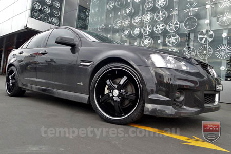 20x8.5 Incubus Raven on HOLDEN COMMODORE VE