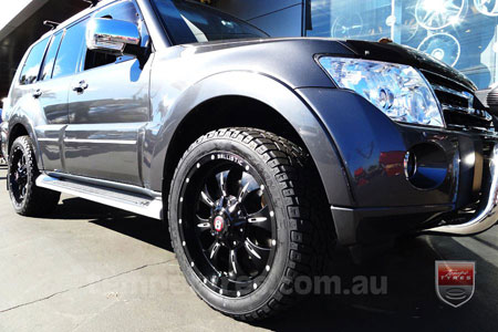 20x9.0 Ballistic Dagger BFM on MITSUBISHI PAJERO