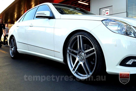 20x8.5 Style5245 on MERCEDES C CLASS