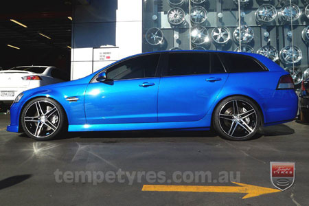 20x9.0 20x10 Lenso Miami on HOLDEN COMMODORE