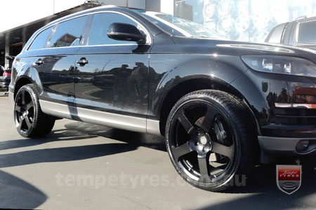 22x10 Rennsport SB on AUDI Q7