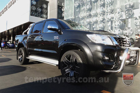 20x9.0 Ballistic Hyjak on TOYOTA HILUX