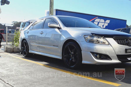 19x8.5 Oxxo Wheels 0492 on TOYOTA AURION