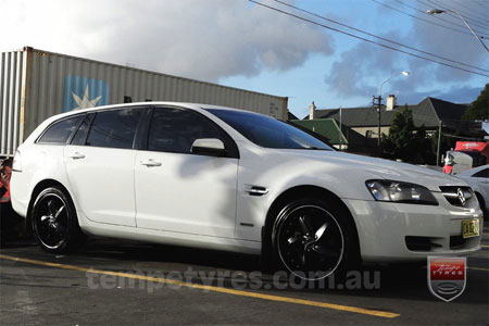 18x8.0 Menzari Viaggio on HOLDEN COMMODORE