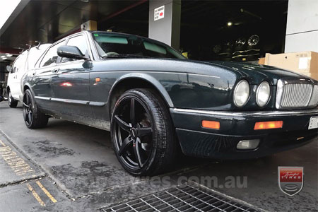 20x8.5 Oxxo Wheels 0492 on JAGUAR XJ