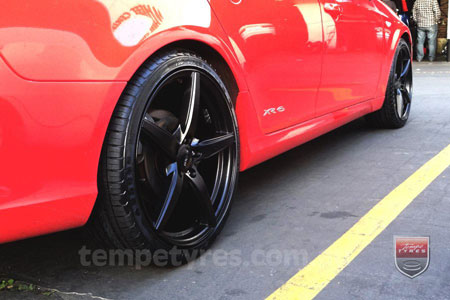 20x8.5 Oxxo Wheels 0492 on FORD FALCON 