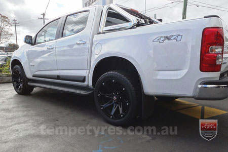 20x9.0 Ballistic Jester on NISSAN NAVARA