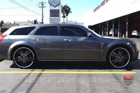 24x9.0 Giovinco G-03 Chrome on CHRYSLER 300C