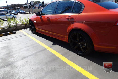 10x7.0 Starcorp E Series on HOLDEN COMMODORE VE