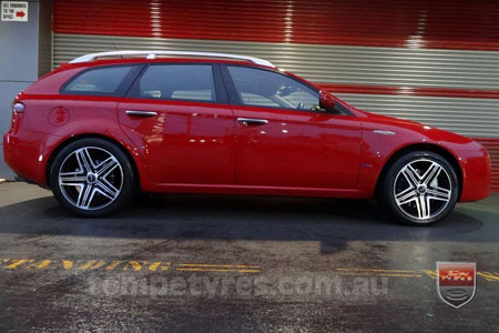 18x8.0 Menzari Z12 on ALFA 159