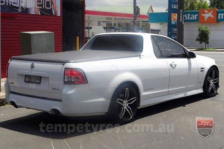 19x8.5 Lenso Conquista 4 CQ4 on HOLDEN COMMODORE VE
