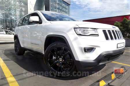 20x10 SRT8 Spider Monkey SB on JEEP GRAND CHEROKEE