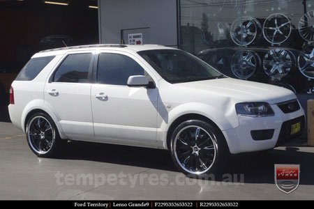 22x9.5 Lenso Grande9 on FORD TERRITORY