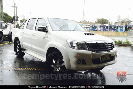 24x9.5 Menzari Absolute on TOYOTA HILUX SR5