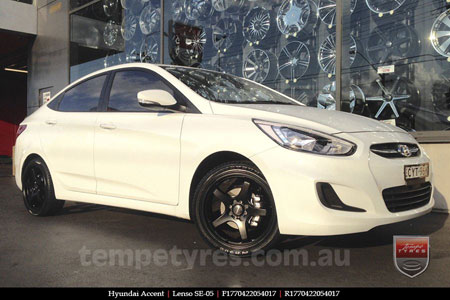 17x7.0 Lenso SE-05 on HYUNDAI ACCENT