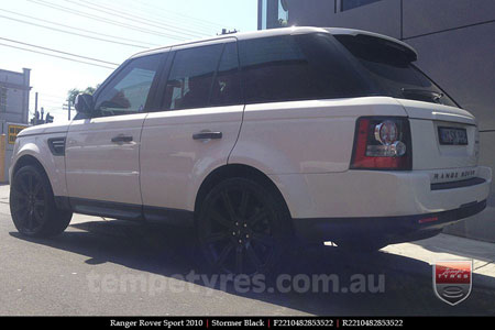 22x10 Stormer Black on RANGE ROVER SPORT